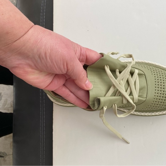 NWOB DAKKEM Women Sneakers - Picture 5 of 11